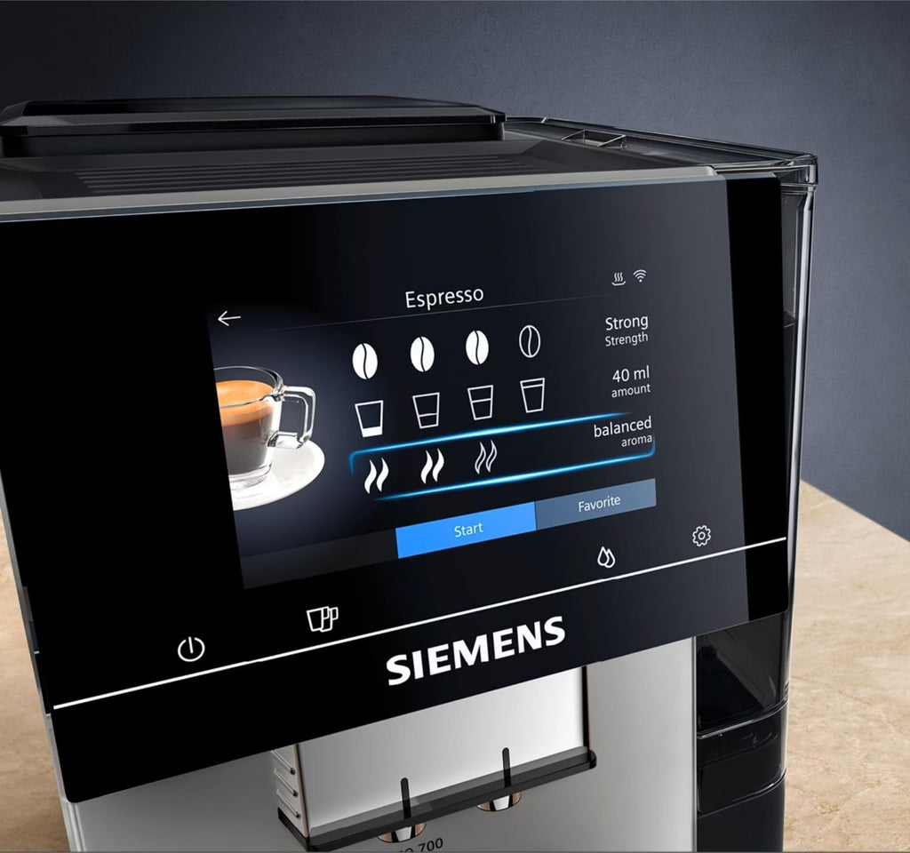 Kaffeevollautomat EQ700 classic TP715D01, intuitives 5" TFT-Display, App - Grau